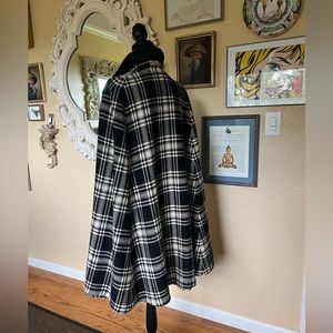 Vintage reversible wool/waterproof Burberry traditional pattern cape